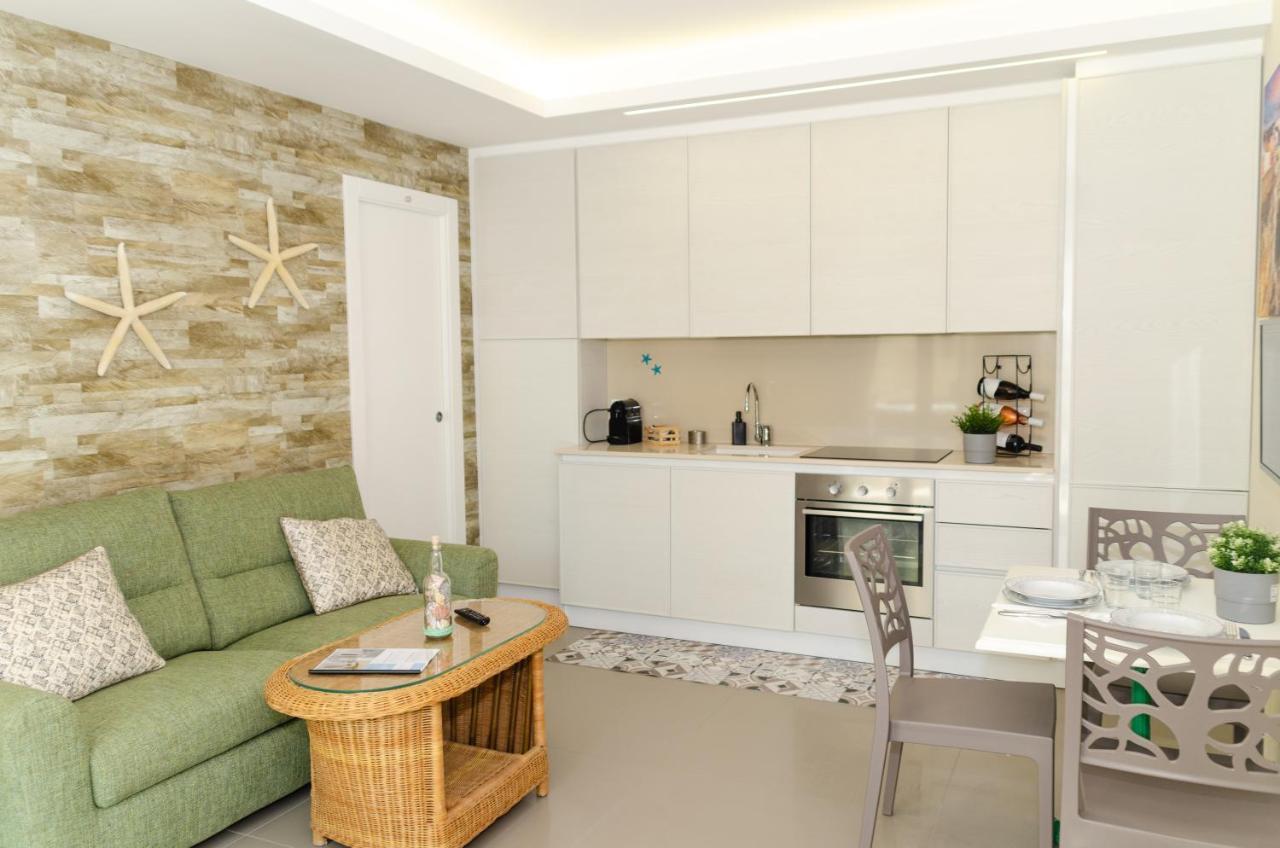 Apulialux Little Jem W Jacuzzi / 180 Steps From Sea Villa Полиняно а Маре Екстериор снимка