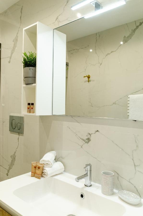 Apulialux Little Jem W Jacuzzi / 180 Steps From Sea Villa Полиняно а Маре Екстериор снимка