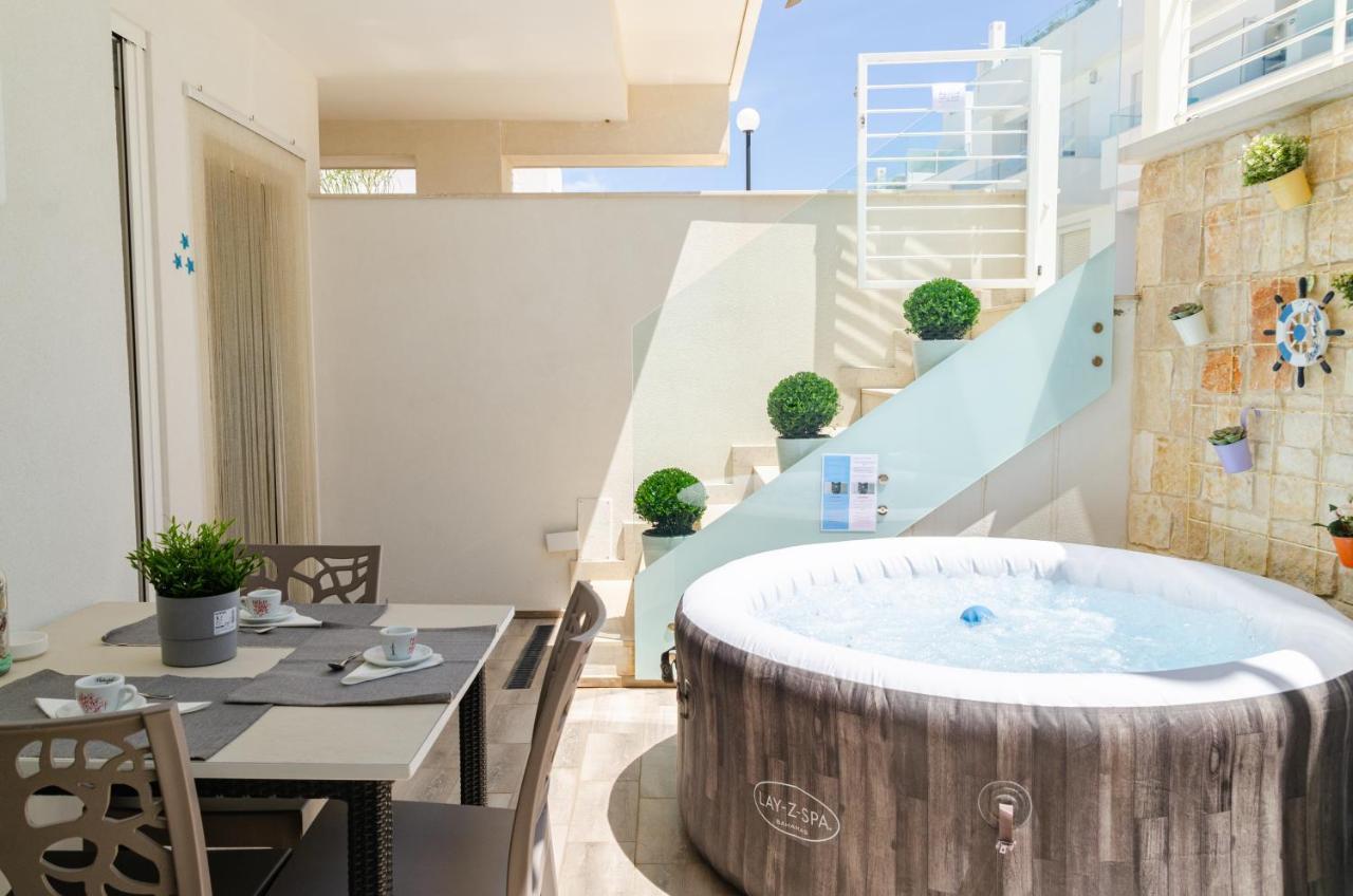 Apulialux Little Jem W Jacuzzi / 180 Steps From Sea Villa Полиняно а Маре Екстериор снимка